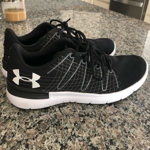 Women’s Under Armour Running Shoes SZ 9